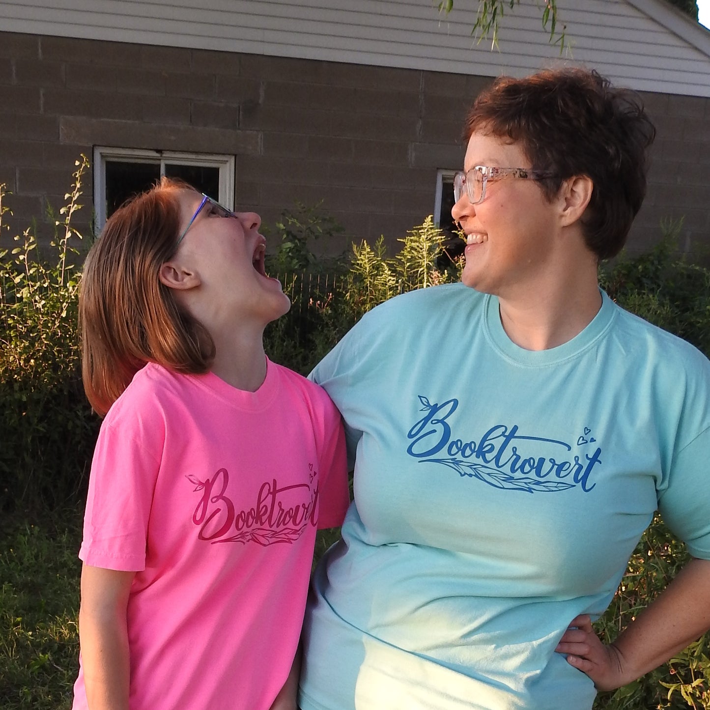 Booktrovert Graphic Tee
